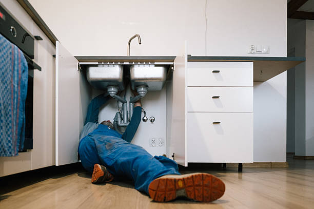 Professional Pipe Repair technician working in Finksburg, MD